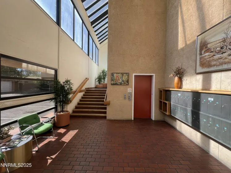 3095 Lakeside, Reno, Nevada 89509, 2 Bedrooms Bedrooms, ,2 BathroomsBathrooms,Residential,Residential,Lakeside,250057196