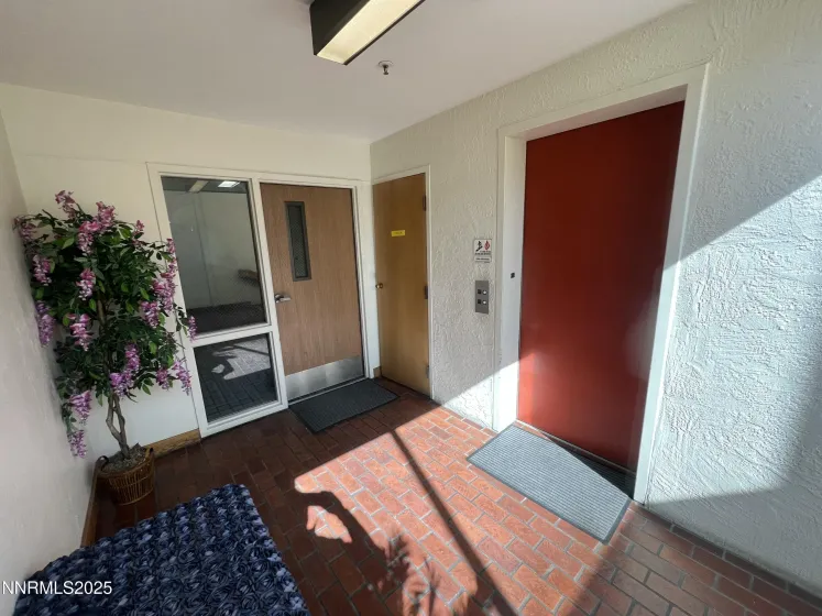 3095 Lakeside, Reno, Nevada 89509, 2 Bedrooms Bedrooms, ,2 BathroomsBathrooms,Residential,Residential,Lakeside,250057196