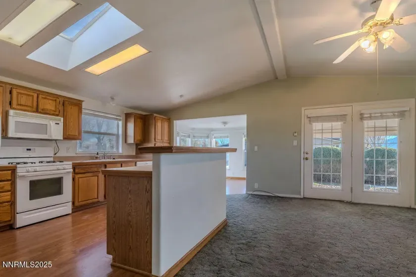 7 Pinto, Yerington, Nevada 89447, 3 Bedrooms Bedrooms, ,2 BathroomsBathrooms,Residential,Residential,Pinto,250058816