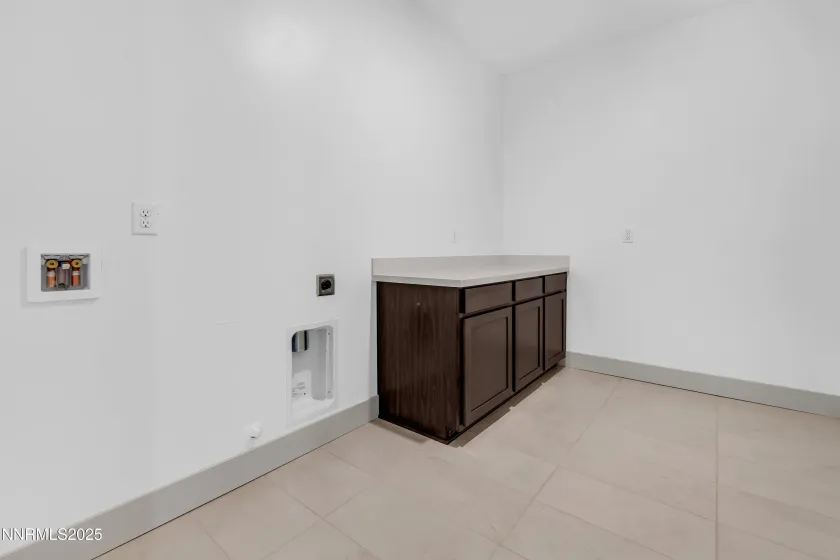 3156 Orrizonte, Reno, Nevada 89512, 3 Bedrooms Bedrooms, ,3 BathroomsBathrooms,Residential,Residential,Orrizonte,250058817