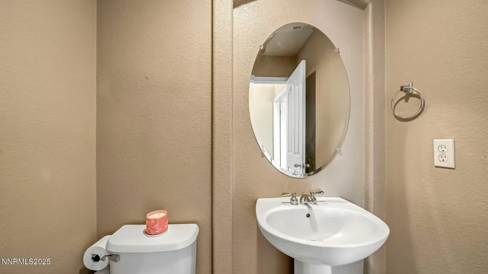 7302 Little Easy, Sparks, Nevada 89436, 4 Bedrooms Bedrooms, ,3 BathroomsBathrooms,Residential,Residential,Little Easy,250058818