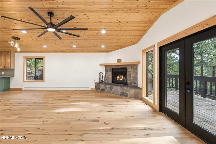 701 Tyner, Incline Village, Nevada 89451, 3 Bedrooms Bedrooms, ,3 BathroomsBathrooms,Residential,Residential,Tyner,250058820