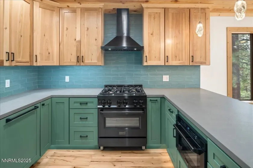 701 Tyner, Incline Village, Nevada 89451, 3 Bedrooms Bedrooms, ,3 BathroomsBathrooms,Residential,Residential,Tyner,250058820