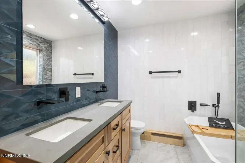 701 Tyner, Incline Village, Nevada 89451, 3 Bedrooms Bedrooms, ,3 BathroomsBathrooms,Residential,Residential,Tyner,250058820