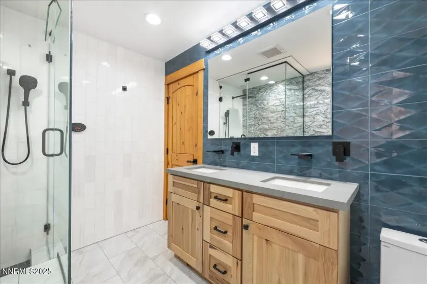 701 Tyner, Incline Village, Nevada 89451, 3 Bedrooms Bedrooms, ,3 BathroomsBathrooms,Residential,Residential,Tyner,250058820