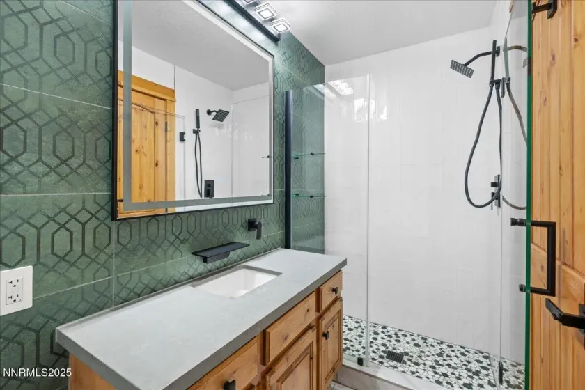 701 Tyner, Incline Village, Nevada 89451, 3 Bedrooms Bedrooms, ,3 BathroomsBathrooms,Residential,Residential,Tyner,250058820