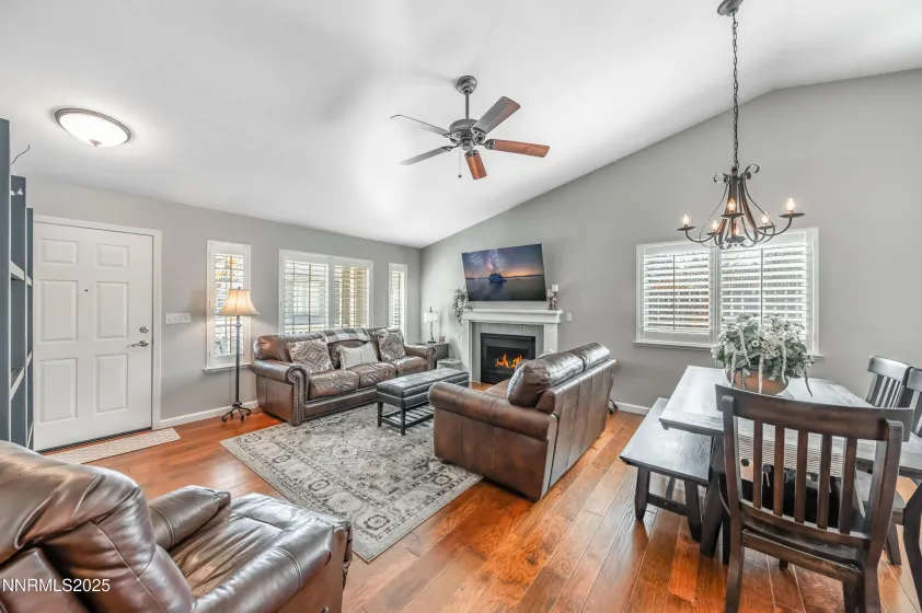 45 Green Spring, Reno, Nevada 89511, 3 Bedrooms Bedrooms, ,2 BathroomsBathrooms,Residential,Residential,Green Spring,250058822