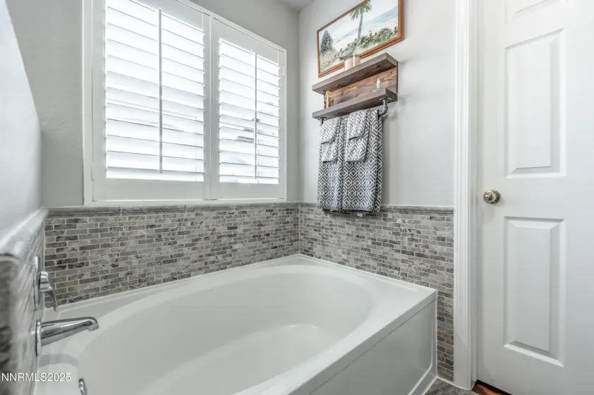 45 Green Spring, Reno, Nevada 89511, 3 Bedrooms Bedrooms, ,2 BathroomsBathrooms,Residential,Residential,Green Spring,250058822