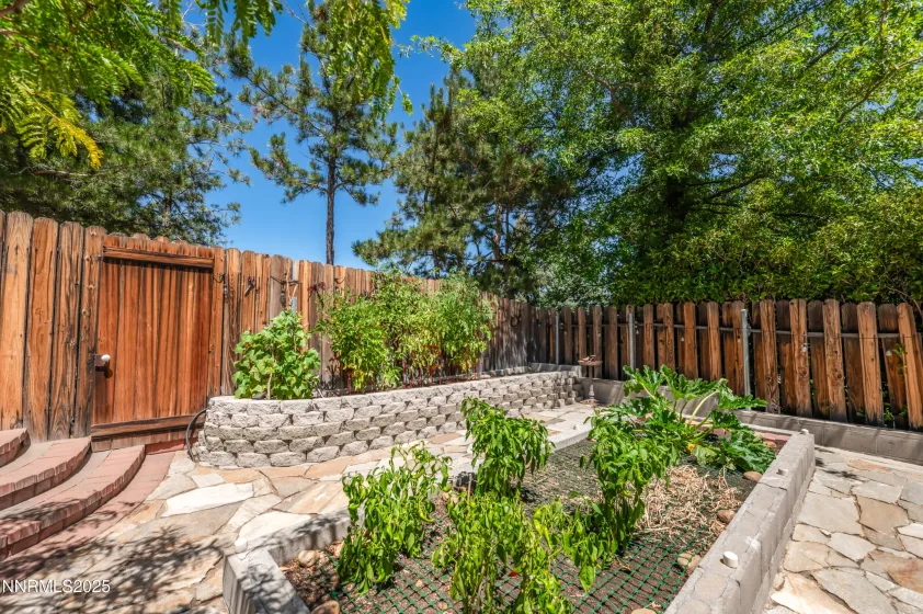 45 Green Spring, Reno, Nevada 89511, 3 Bedrooms Bedrooms, ,2 BathroomsBathrooms,Residential,Residential,Green Spring,250058822