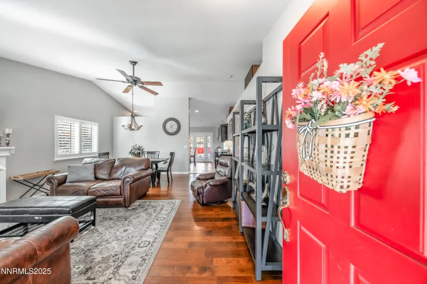 45 Green Spring, Reno, Nevada 89511, 3 Bedrooms Bedrooms, ,2 BathroomsBathrooms,Residential,Residential,Green Spring,250058822