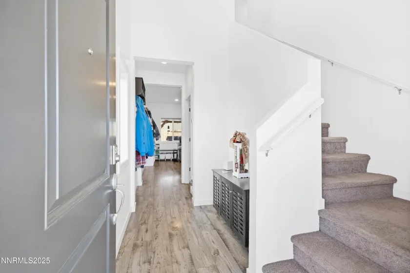 1383 Old Barn, Sparks, Nevada 89436, 3 Bedrooms Bedrooms, ,3 BathroomsBathrooms,Residential,Residential,Old Barn,250058823