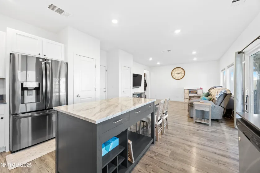 1383 Old Barn, Sparks, Nevada 89436, 3 Bedrooms Bedrooms, ,3 BathroomsBathrooms,Residential,Residential,Old Barn,250058823