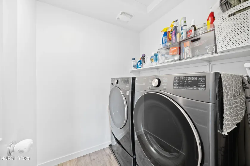 1383 Old Barn, Sparks, Nevada 89436, 3 Bedrooms Bedrooms, ,3 BathroomsBathrooms,Residential,Residential,Old Barn,250058823