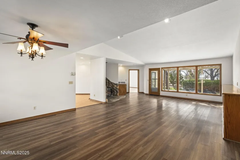 1653 Dees, Minden, Nevada 89423, 3 Bedrooms Bedrooms, ,3 BathroomsBathrooms,Residential,Residential,Dees,250058825