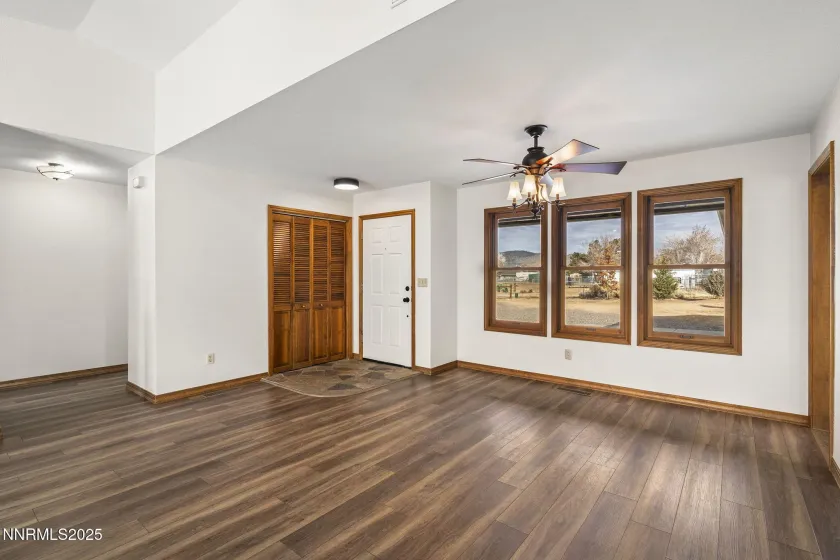 1653 Dees, Minden, Nevada 89423, 3 Bedrooms Bedrooms, ,3 BathroomsBathrooms,Residential,Residential,Dees,250058825