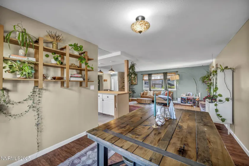 1100 Mission, Reno, Nevada 89503, 3 Bedrooms Bedrooms, ,3 BathroomsBathrooms,Residential,Residential,Mission,250058827