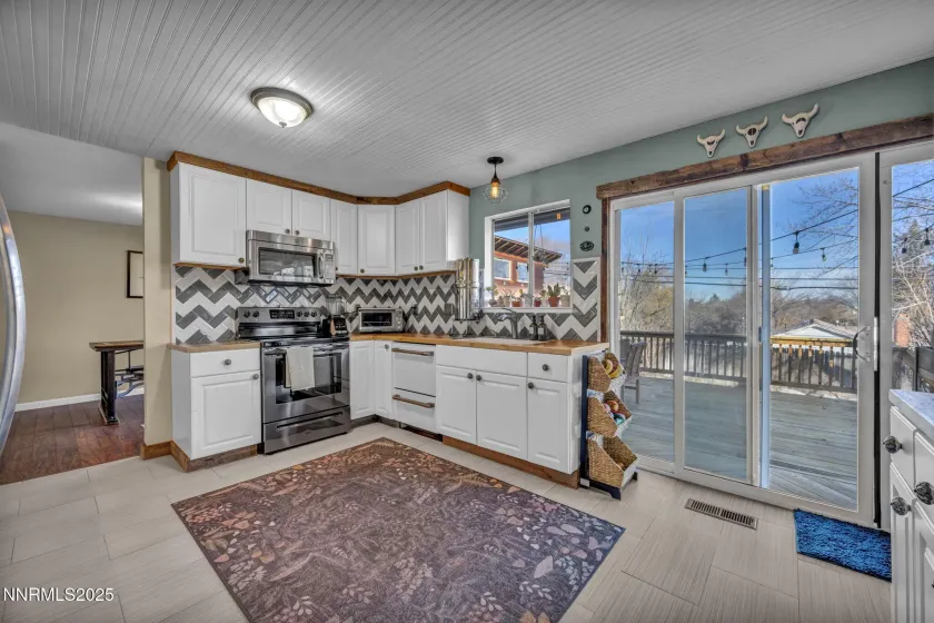 1100 Mission, Reno, Nevada 89503, 3 Bedrooms Bedrooms, ,3 BathroomsBathrooms,Residential,Residential,Mission,250058827