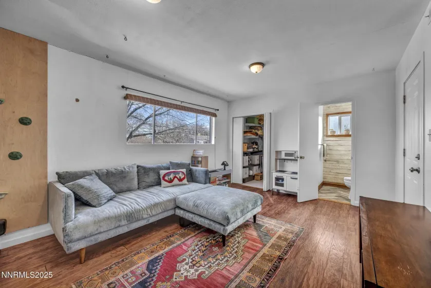 1100 Mission, Reno, Nevada 89503, 3 Bedrooms Bedrooms, ,3 BathroomsBathrooms,Residential,Residential,Mission,250058827