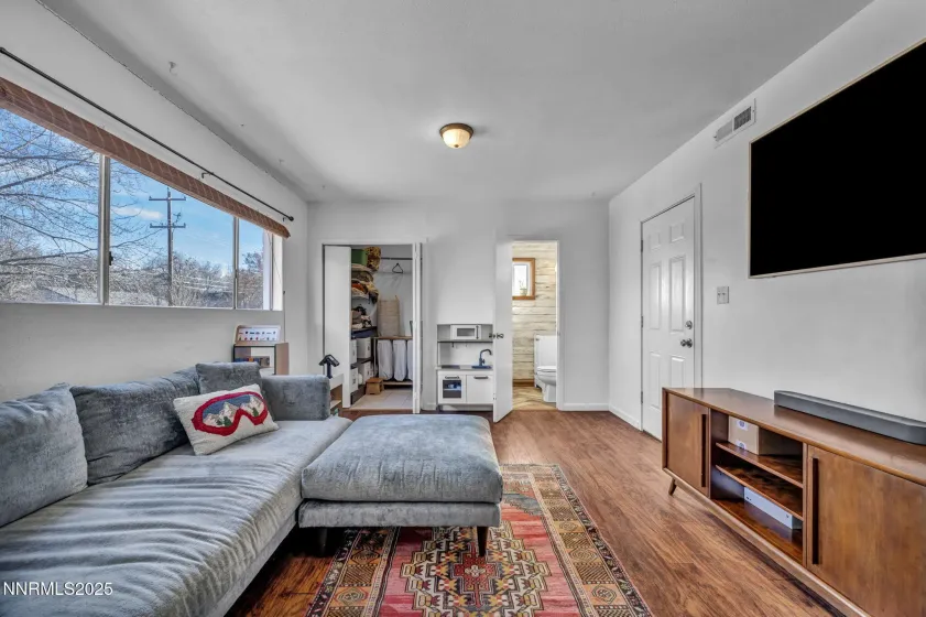 1100 Mission, Reno, Nevada 89503, 3 Bedrooms Bedrooms, ,3 BathroomsBathrooms,Residential,Residential,Mission,250058827