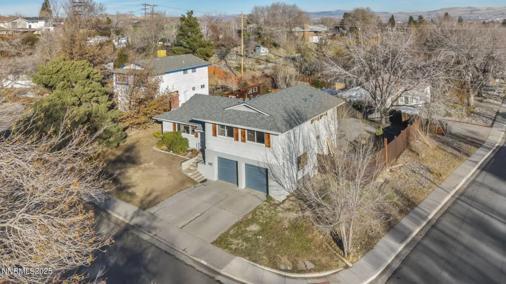 1100 Mission, Reno, Nevada 89503, 3 Bedrooms Bedrooms, ,3 BathroomsBathrooms,Residential,Residential,Mission,250058827