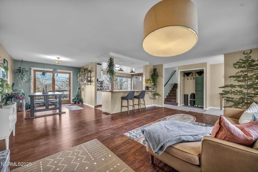 1100 Mission, Reno, Nevada 89503, 3 Bedrooms Bedrooms, ,3 BathroomsBathrooms,Residential,Residential,Mission,250058827