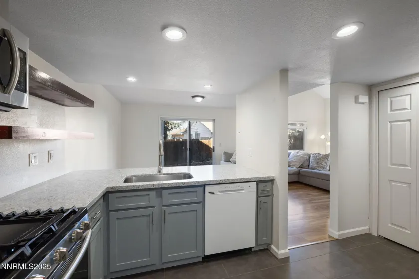 3222 Myles, Sparks, Nevada 89434, 3 Bedrooms Bedrooms, ,3 BathroomsBathrooms,Residential,Residential,Myles,250058831