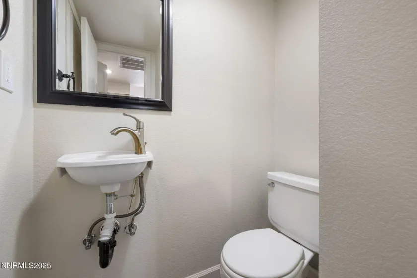 3222 Myles, Sparks, Nevada 89434, 3 Bedrooms Bedrooms, ,3 BathroomsBathrooms,Residential,Residential,Myles,250058831