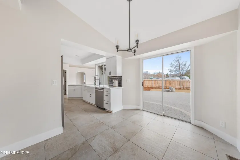 207 White Rose, Sparks, Nevada 89441, 4 Bedrooms Bedrooms, ,2 BathroomsBathrooms,Residential,Residential,White Rose,250058838