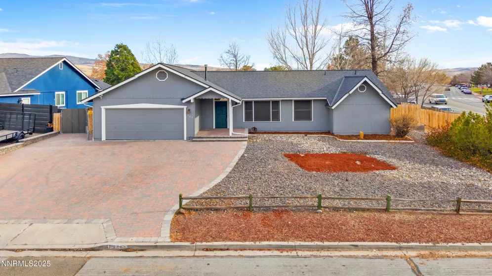 207 White Rose, Sparks, Nevada 89441, 4 Bedrooms Bedrooms, ,2 BathroomsBathrooms,Residential,Residential,White Rose,250058838