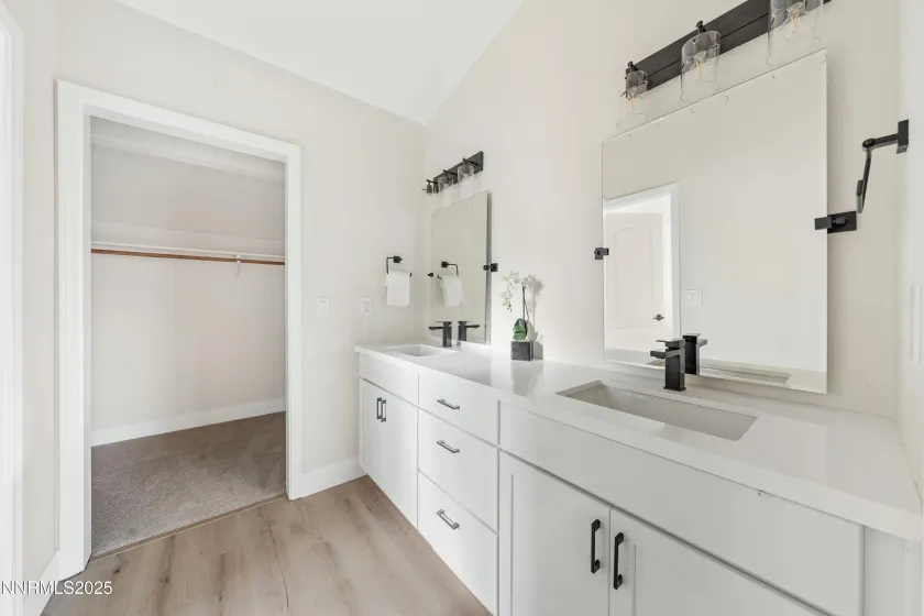 207 White Rose, Sparks, Nevada 89441, 4 Bedrooms Bedrooms, ,2 BathroomsBathrooms,Residential,Residential,White Rose,250058838