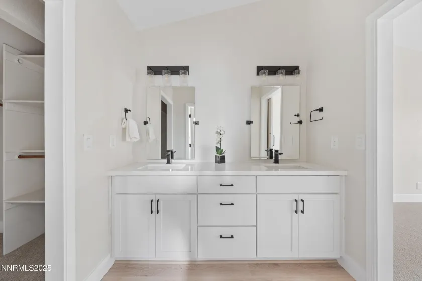 207 White Rose, Sparks, Nevada 89441, 4 Bedrooms Bedrooms, ,2 BathroomsBathrooms,Residential,Residential,White Rose,250058838