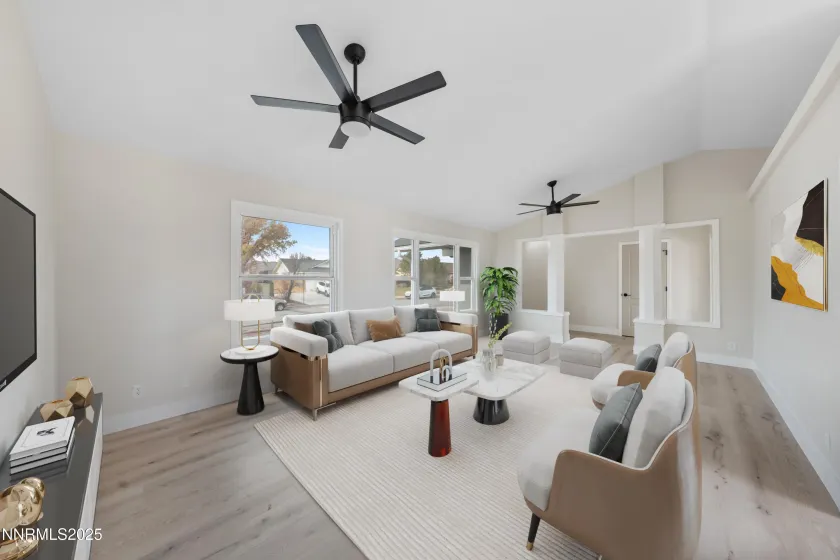 207 White Rose, Sparks, Nevada 89441, 4 Bedrooms Bedrooms, ,2 BathroomsBathrooms,Residential,Residential,White Rose,250058838