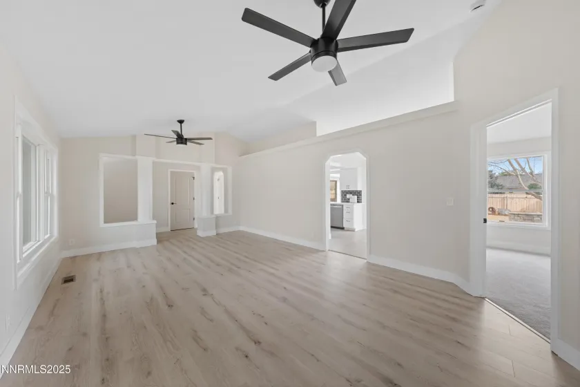 207 White Rose, Sparks, Nevada 89441, 4 Bedrooms Bedrooms, ,2 BathroomsBathrooms,Residential,Residential,White Rose,250058838