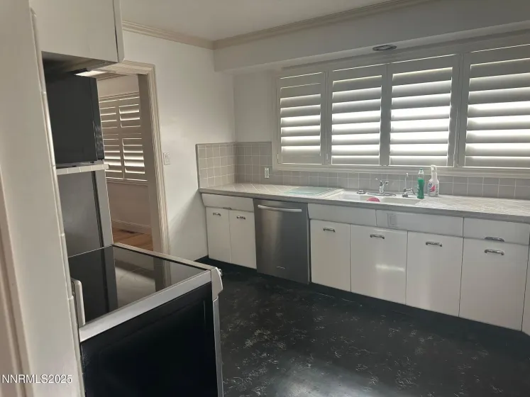 1175 Fairfield, Reno, Nevada 89509, 2 Bedrooms Bedrooms, ,2 BathroomsBathrooms,Residential,Residential,Fairfield,250058840