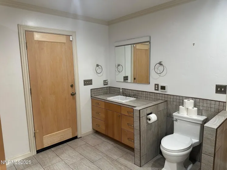 1175 Fairfield, Reno, Nevada 89509, 2 Bedrooms Bedrooms, ,2 BathroomsBathrooms,Residential,Residential,Fairfield,250058840