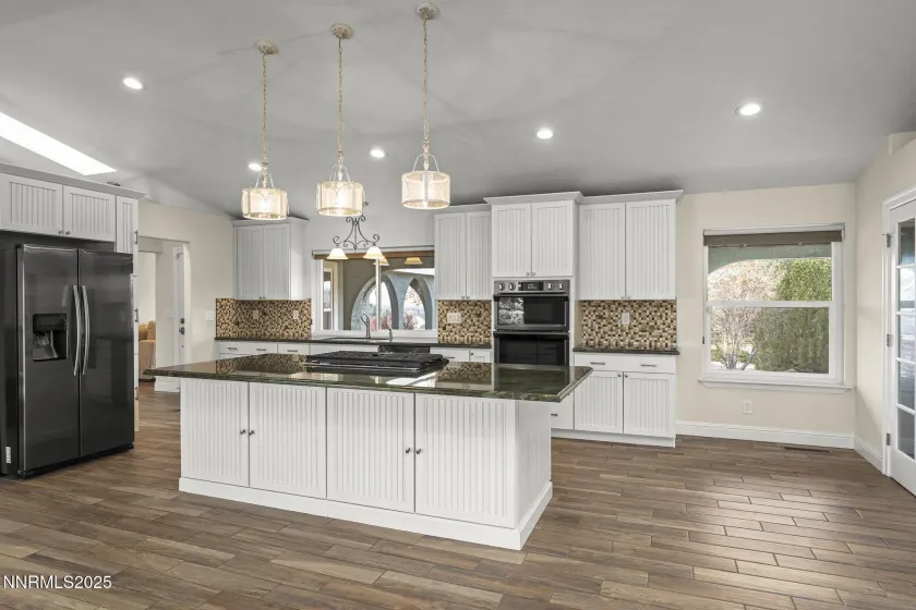 8570 Eaglenest, Sparks, Nevada 89436, 3 Bedrooms Bedrooms, ,3 BathroomsBathrooms,Residential,Residential,Eaglenest,250058845