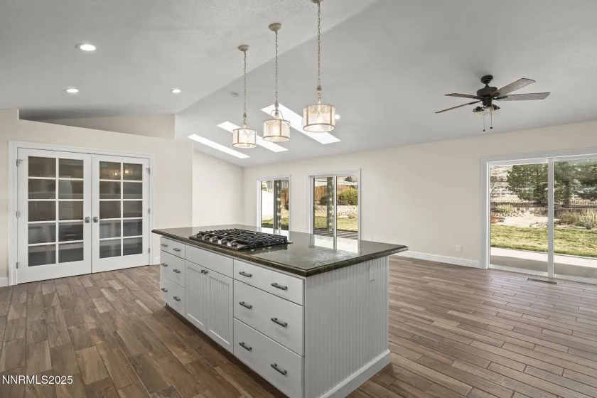 8570 Eaglenest, Sparks, Nevada 89436, 3 Bedrooms Bedrooms, ,3 BathroomsBathrooms,Residential,Residential,Eaglenest,250058845