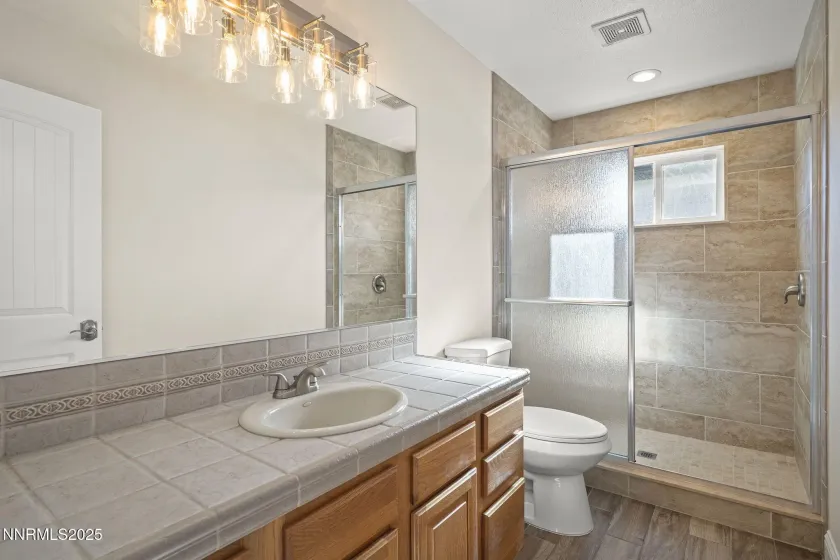 8570 Eaglenest, Sparks, Nevada 89436, 3 Bedrooms Bedrooms, ,3 BathroomsBathrooms,Residential,Residential,Eaglenest,250058845