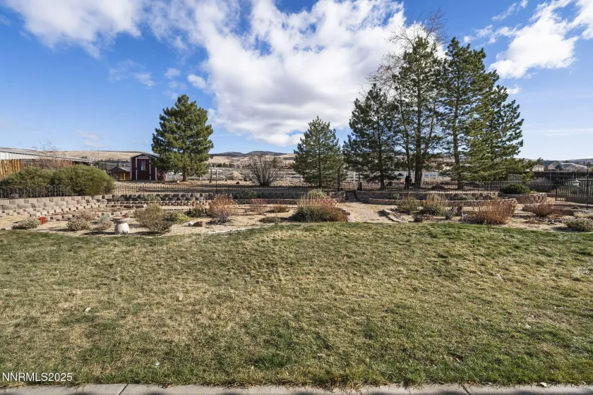 8570 Eaglenest, Sparks, Nevada 89436, 3 Bedrooms Bedrooms, ,3 BathroomsBathrooms,Residential,Residential,Eaglenest,250058845