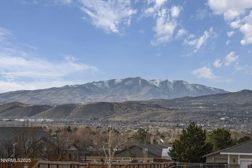 8570 Eaglenest, Sparks, Nevada 89436, 3 Bedrooms Bedrooms, ,3 BathroomsBathrooms,Residential,Residential,Eaglenest,250058845