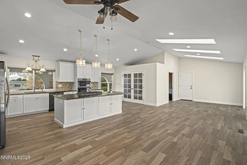 8570 Eaglenest, Sparks, Nevada 89436, 3 Bedrooms Bedrooms, ,3 BathroomsBathrooms,Residential,Residential,Eaglenest,250058845