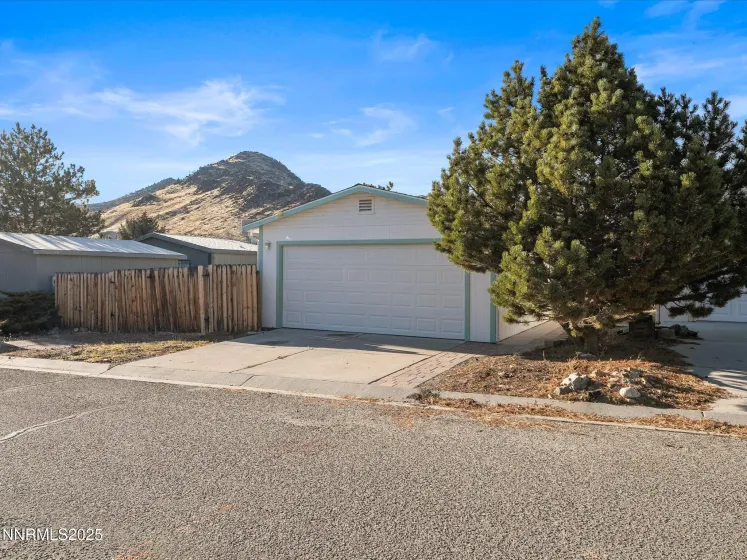 227 Walker, Gardnerville, Nevada 89410, 3 Bedrooms Bedrooms, ,2 BathroomsBathrooms,Residential,Residential,Walker,250058847