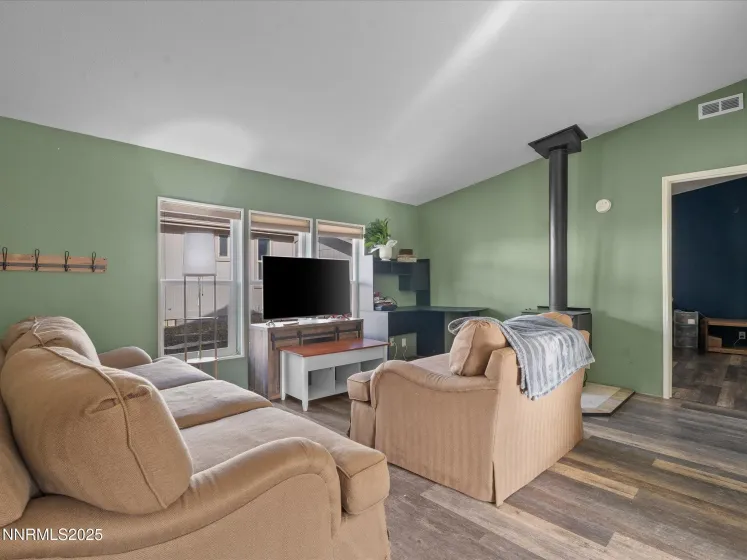 227 Walker, Gardnerville, Nevada 89410, 3 Bedrooms Bedrooms, ,2 BathroomsBathrooms,Residential,Residential,Walker,250058847