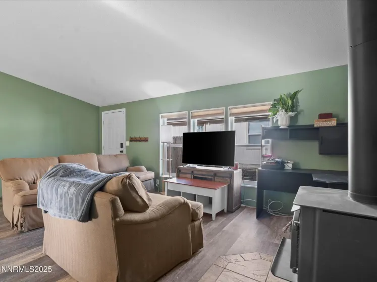 227 Walker, Gardnerville, Nevada 89410, 3 Bedrooms Bedrooms, ,2 BathroomsBathrooms,Residential,Residential,Walker,250058847