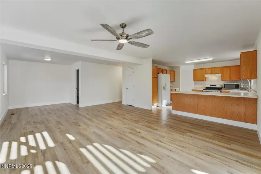 17598 Elk, Reno, Nevada 89508, 4 Bedrooms Bedrooms, ,3 BathroomsBathrooms,Residential,Residential,Elk,250058851