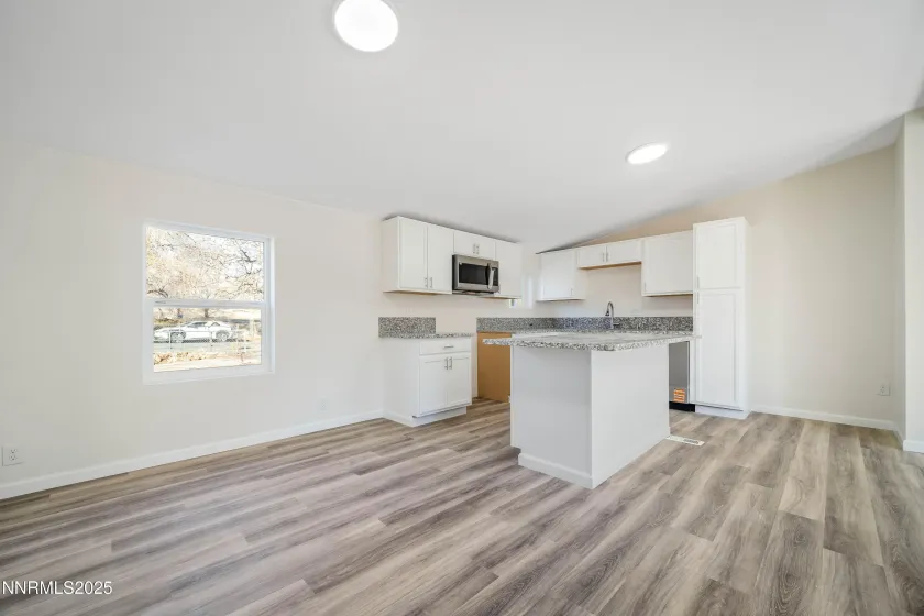 4688 Leonesio, Sun Valley, Nevada 89433, 3 Bedrooms Bedrooms, ,2 BathroomsBathrooms,Residential,Residential,Leonesio,250058856