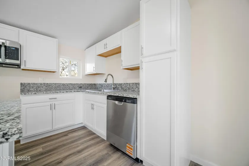 4688 Leonesio, Sun Valley, Nevada 89433, 3 Bedrooms Bedrooms, ,2 BathroomsBathrooms,Residential,Residential,Leonesio,250058856