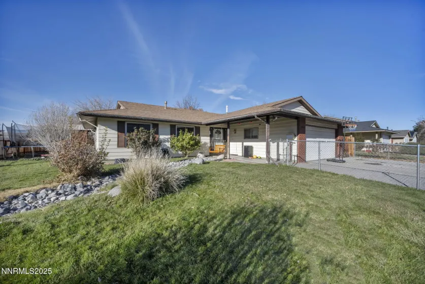 914 Glen Martin, Sparks, Nevada 89434, 4 Bedrooms Bedrooms, ,2 BathroomsBathrooms,Residential,Residential,Glen Martin,250058855