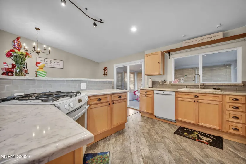 914 Glen Martin, Sparks, Nevada 89434, 4 Bedrooms Bedrooms, ,2 BathroomsBathrooms,Residential,Residential,Glen Martin,250058855