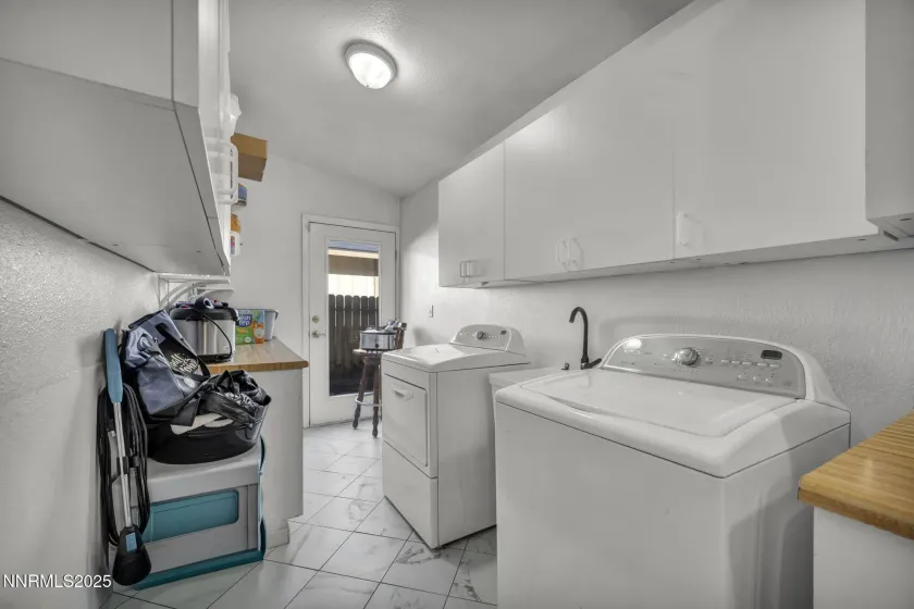 914 Glen Martin, Sparks, Nevada 89434, 4 Bedrooms Bedrooms, ,2 BathroomsBathrooms,Residential,Residential,Glen Martin,250058855